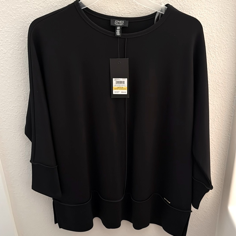 Jones New York Black Oversized Tunic Size Medium
67% Viscose 29 Nylon 4 Elastane